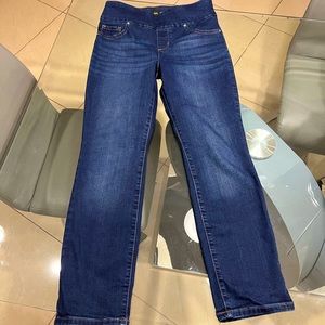 Lee mid rise pull on slim fit jeans size 8